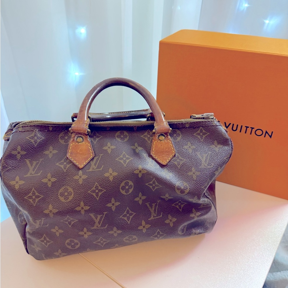 Authentic pre loved Louis Vuitton Monogram Speedy 30